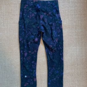 Lululemon Cropped Leggings